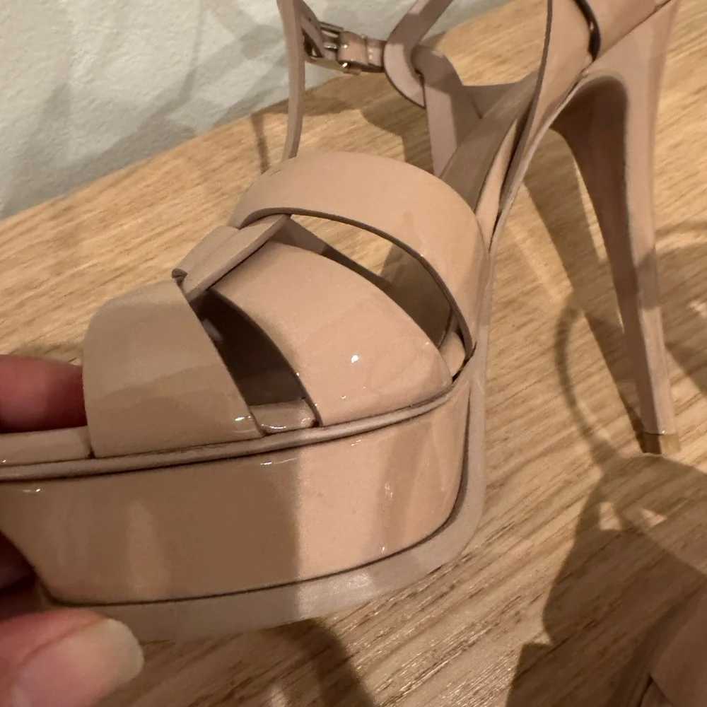 Saint Laurent Blush Patent Leather T-Strap Knot Heels - Picture 10 of 16